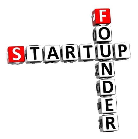 Start Up Founder Mention Scrabble Visuel